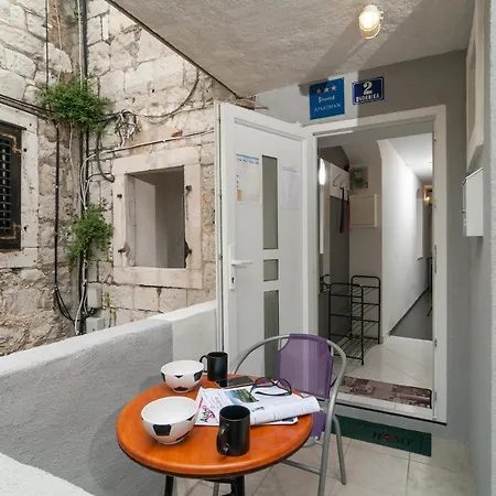 Apartament Tudor Split